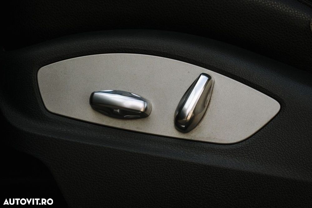 Porsche Cayenne - 22