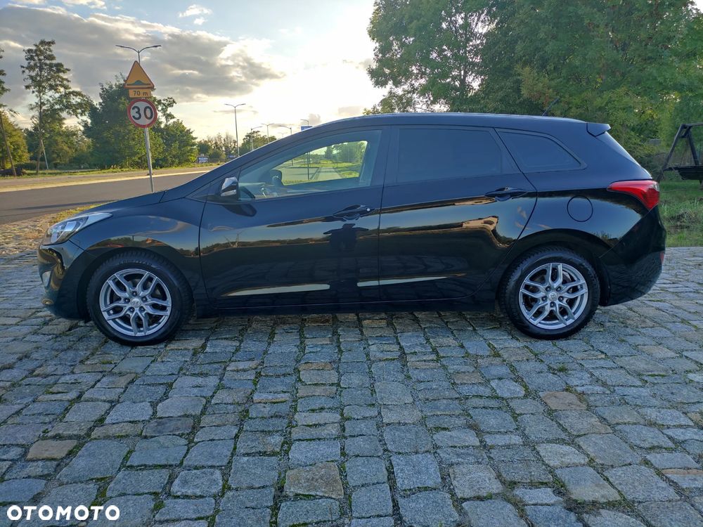 Hyundai i30 Kombi 1.4 Passion - 6
