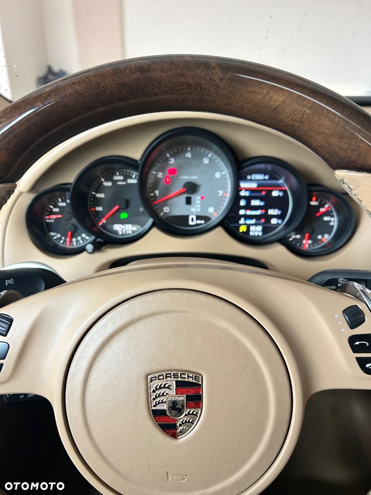 Porsche Cayenne S - 40