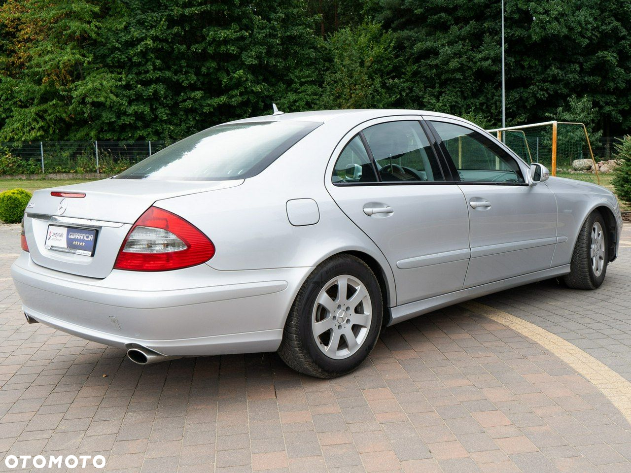 Mercedes-Benz Klasa E - 9