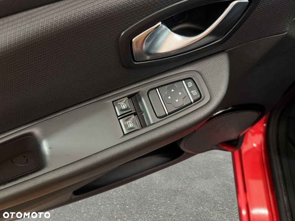 Renault Clio - 23