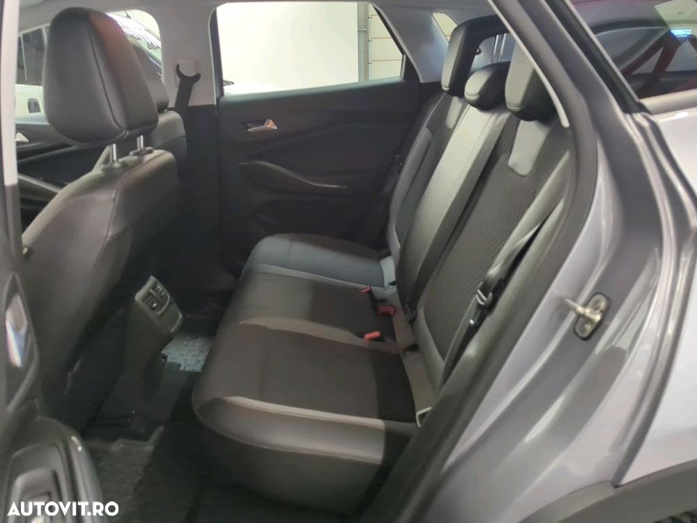 Opel Grandland X 1.2 Turbo START/STOP Business Edition - 4