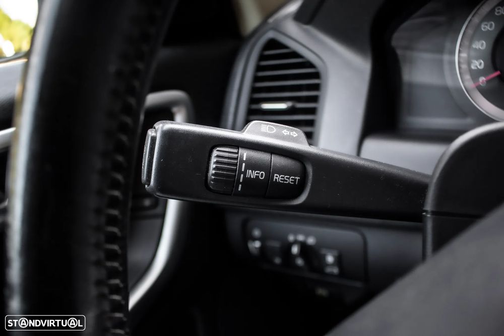 Volvo XC 60 2.0 D3 Drive - 16