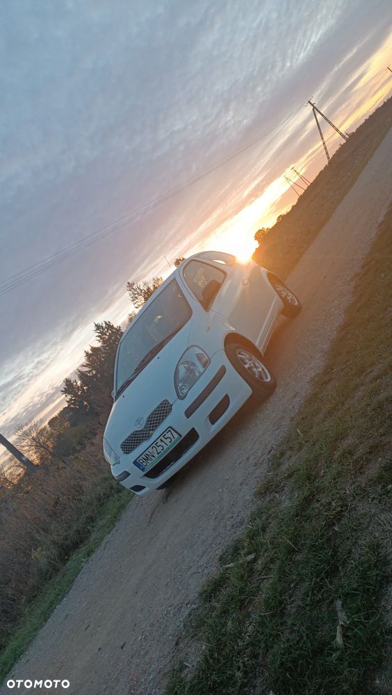 Toyota Yaris 1.0 Terra - 2