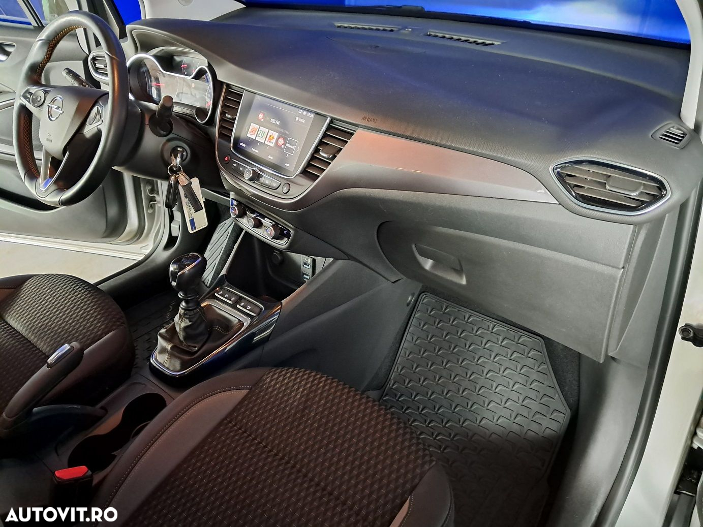 Opel Crossland - 17