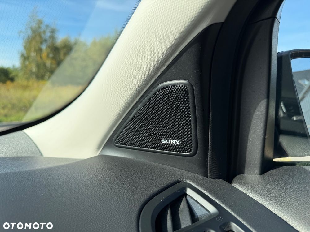 Ford Kuga 2.0 TDCi 4x4 Titanium - 34