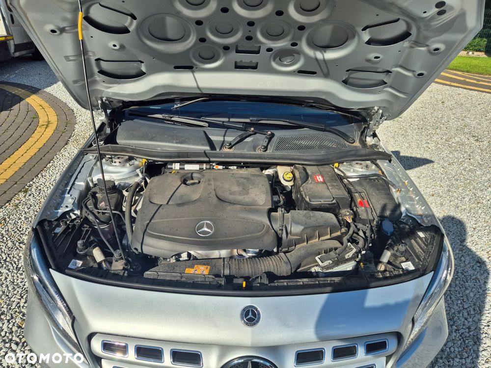 Mercedes-Benz GLA 220 4-Matic Style - 19