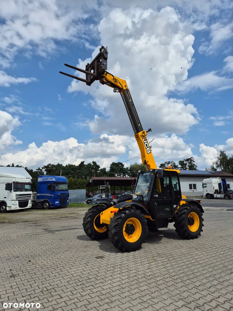 JCB 526-56 AGRIPLUS - 9