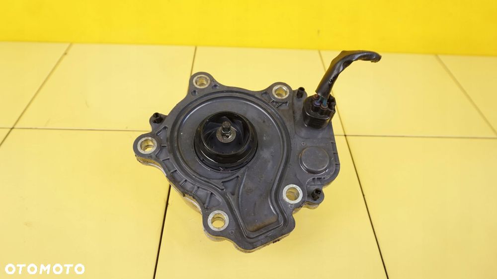 PRIUS III AURIS 1.8 HYBRID 13r 2XR-FXE pompa wody 161A0 - 39015 - 2