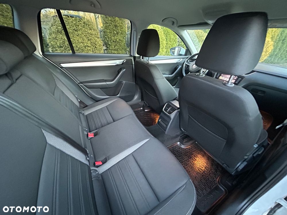 Skoda Octavia 2.0 TDI SCR Ambition - 9