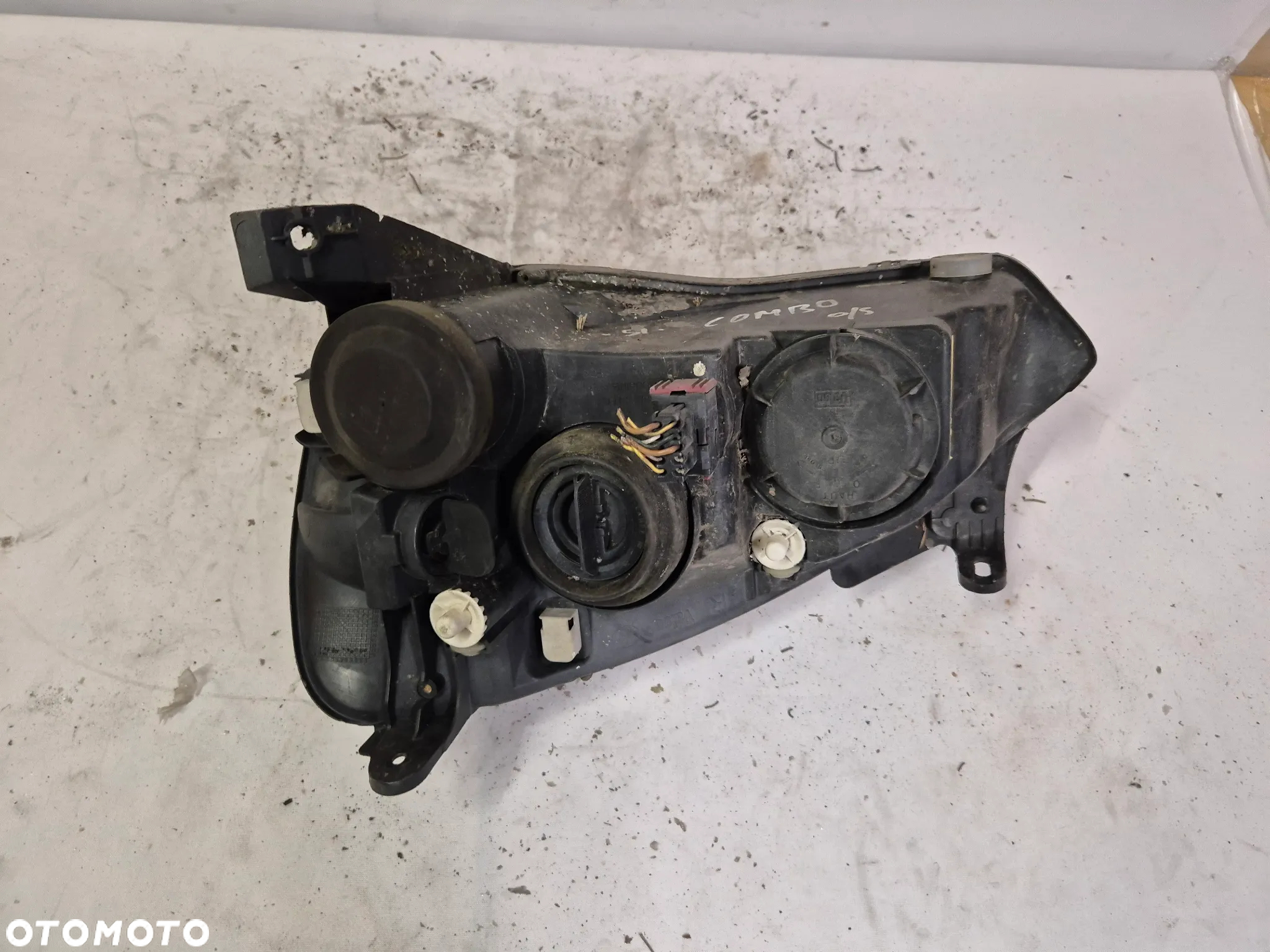 .  PRZOD PRZEDNIA LAMPA PRAWA OPEL CORSA C - 6