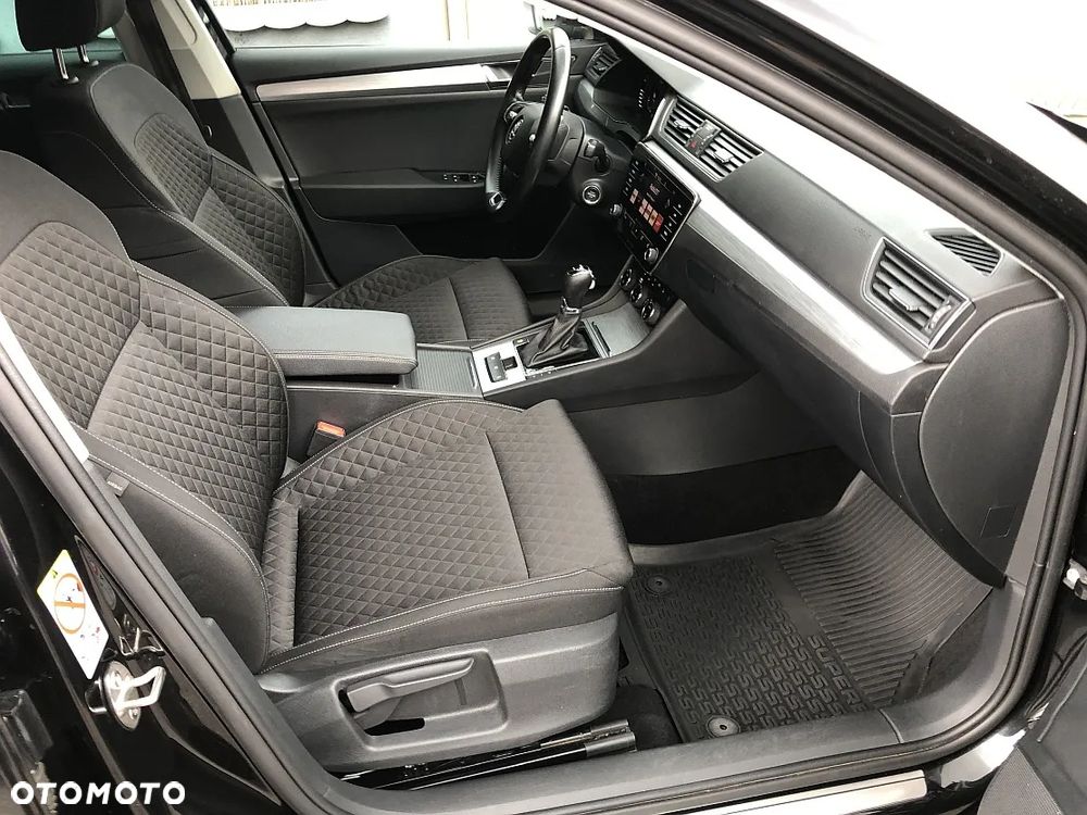 Skoda Superb 2.0 TDI SCR Style DSG - 35
