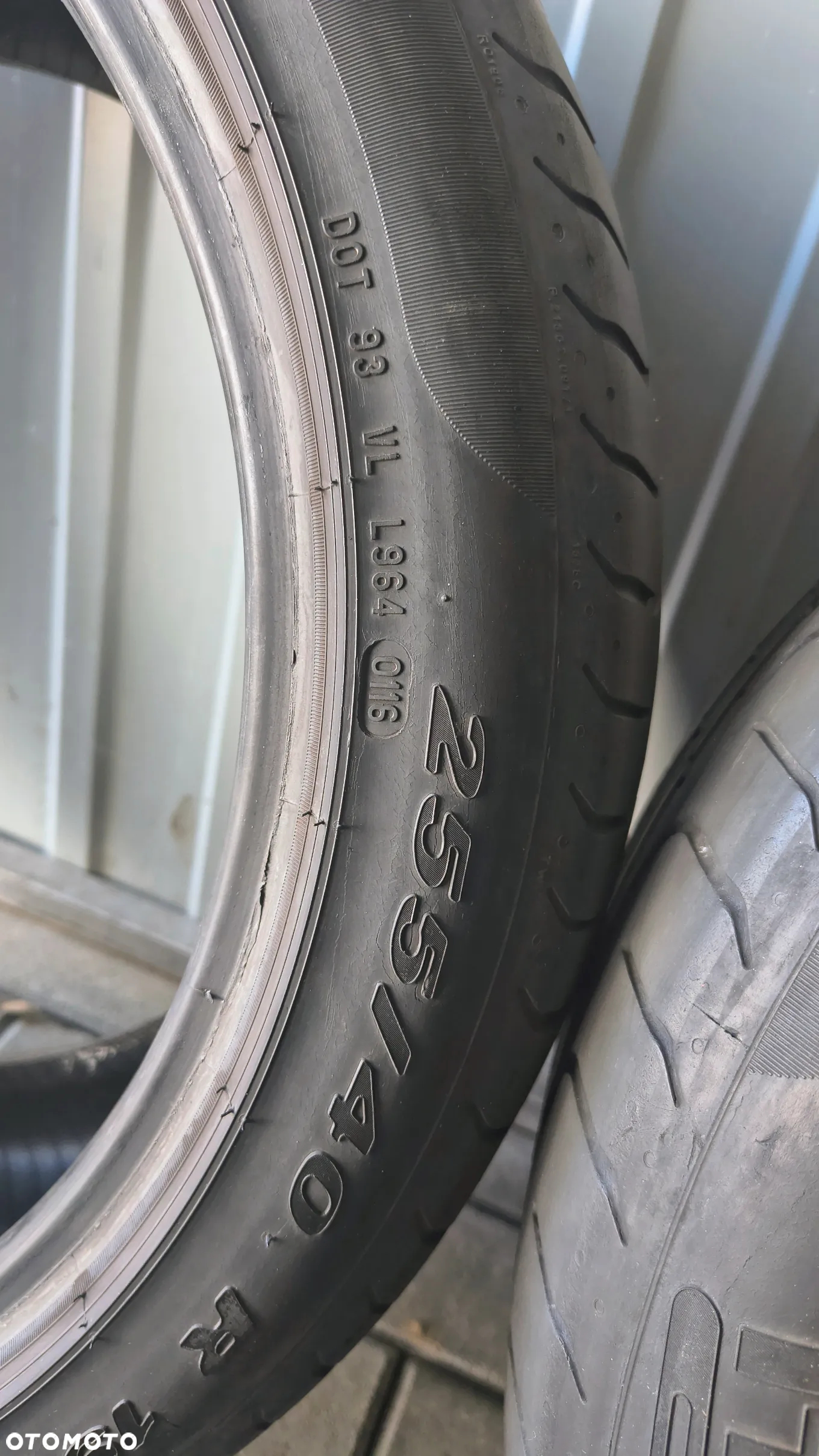 Pirelli P-Zero 255/40 ZR19 16/17r - 2