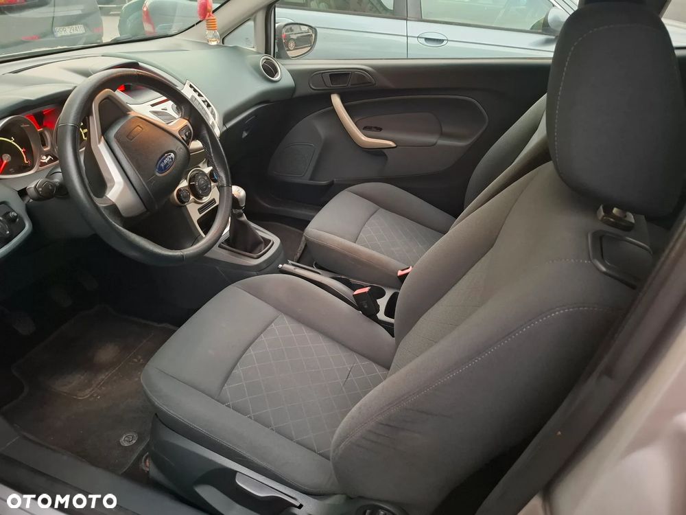 Ford Fiesta 1.25 Ghia - 7