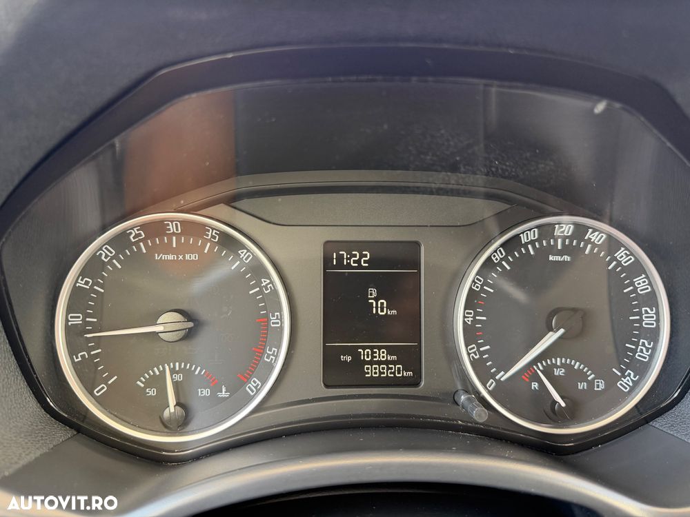 Skoda Octavia 1.6 TDI AMBITION - 6