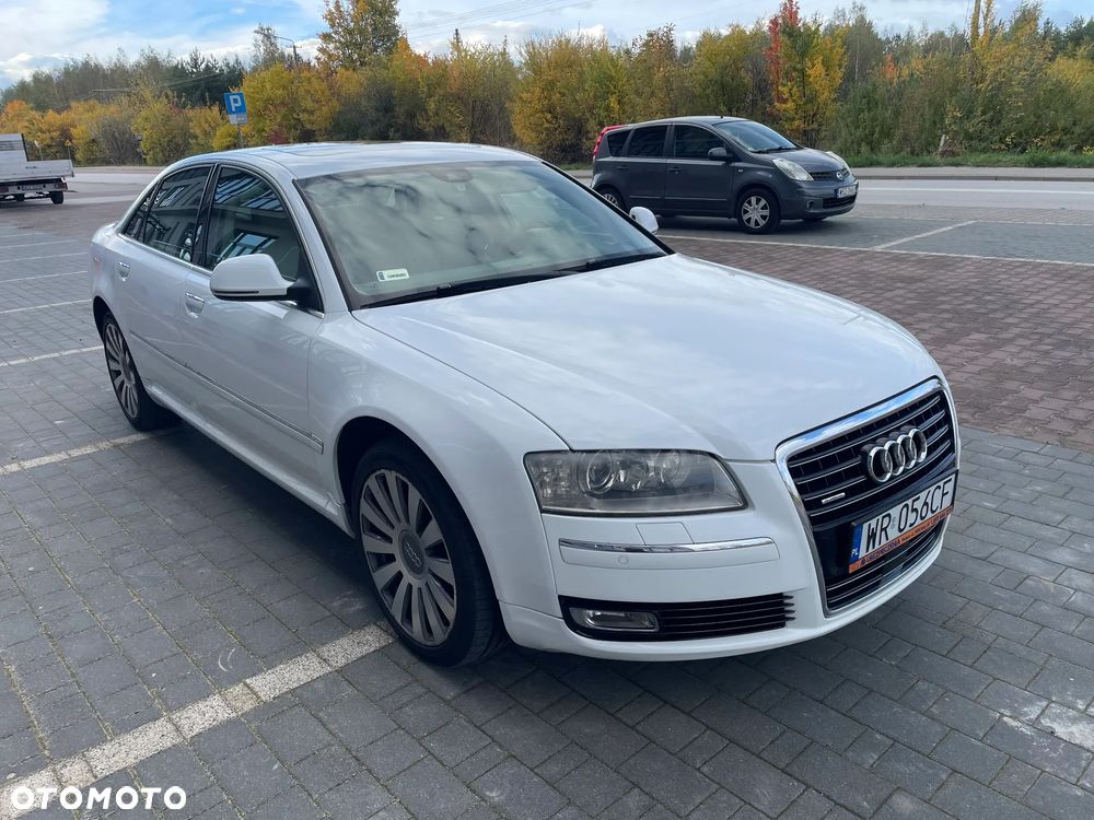 Audi A8 4.2 FSI Quattro - 1