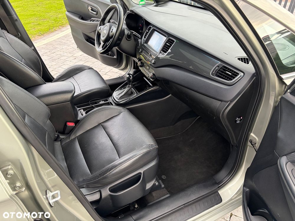 Kia Carens 1.7 CRDi Business Line 7os 7DCT - 34