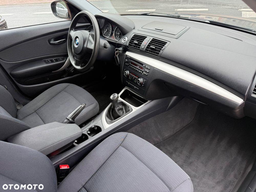 BMW Seria 1 116d DPF Edition Sport - 11