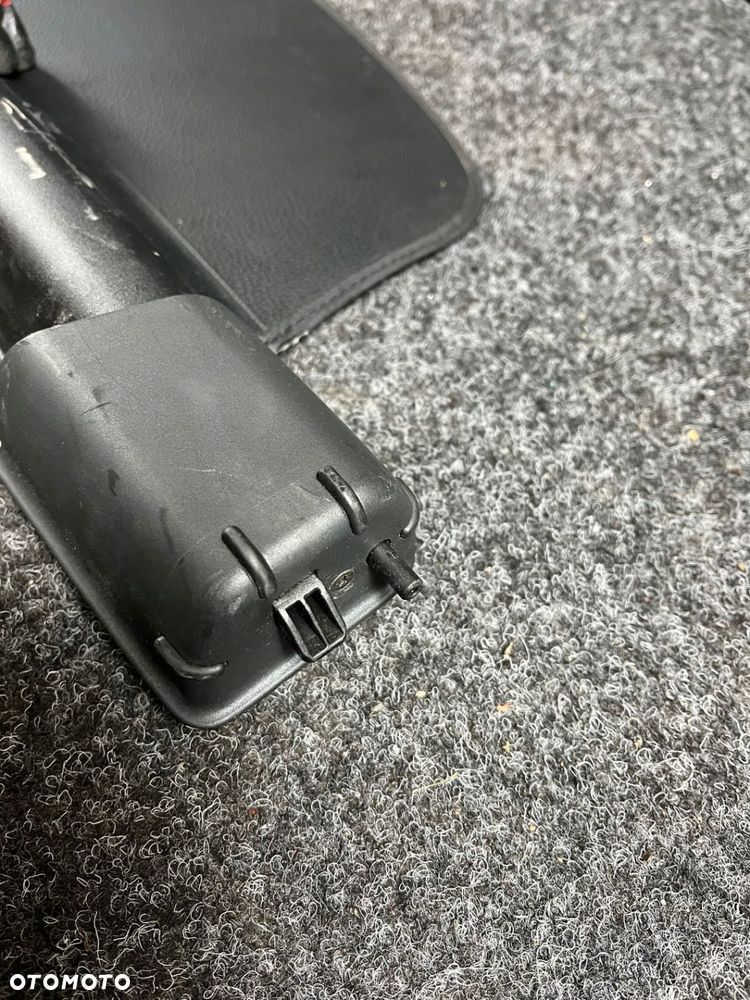 vw passat b6 kombi roleta bagażnika czarna sprawna - 9