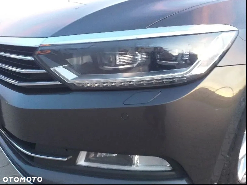 Volkswagen Passat 2.0 TDI Bi-Turbo BMT 4Mot Highline DSG - 9