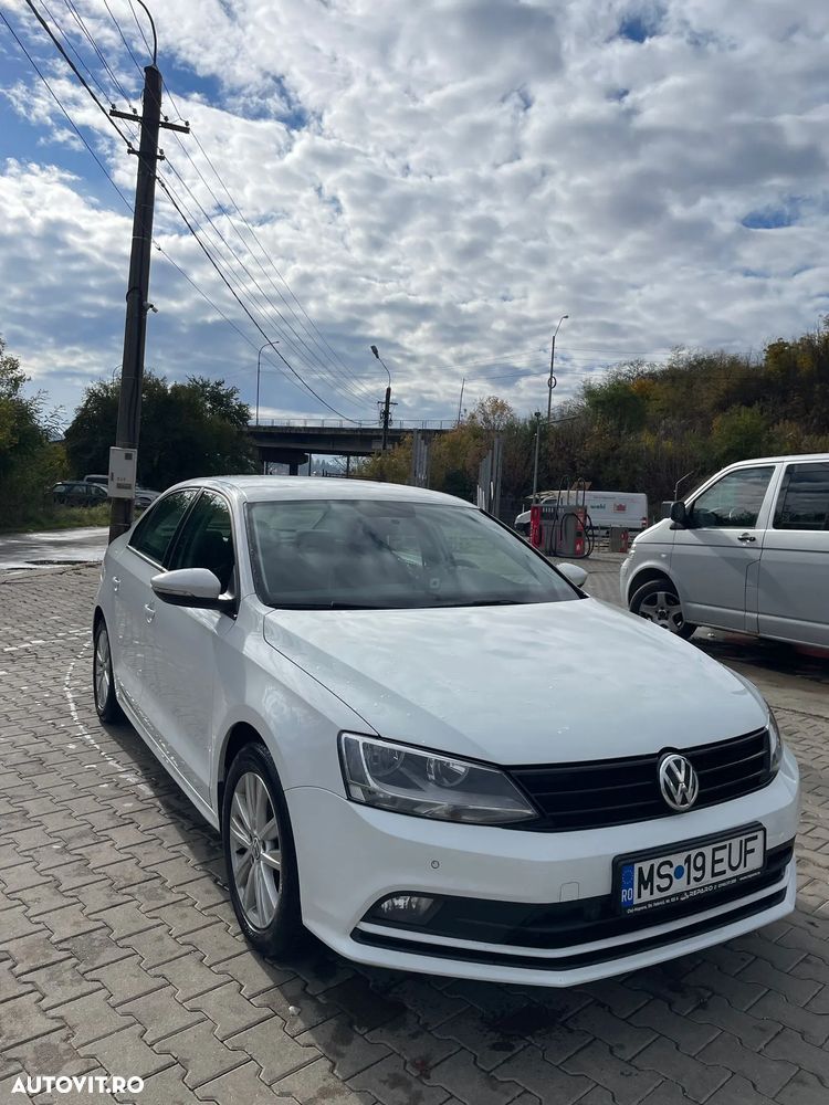 Volkswagen Jetta 2.0 TDI Comfortline - 2