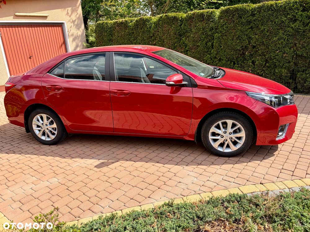 Toyota Corolla 1.6 Premium + - 11