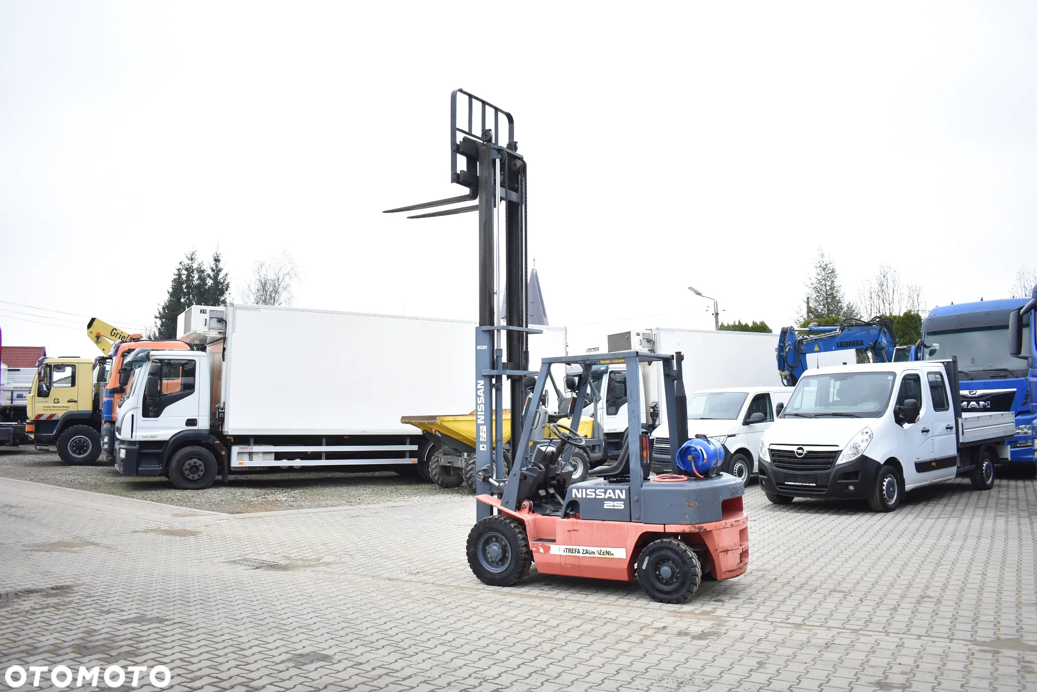 Nissan Wózek widłowy 2.5 T udźwig/ Przesów boczny/ LPG - 12