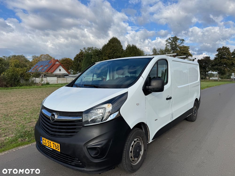 Opel Vivaro - 1
