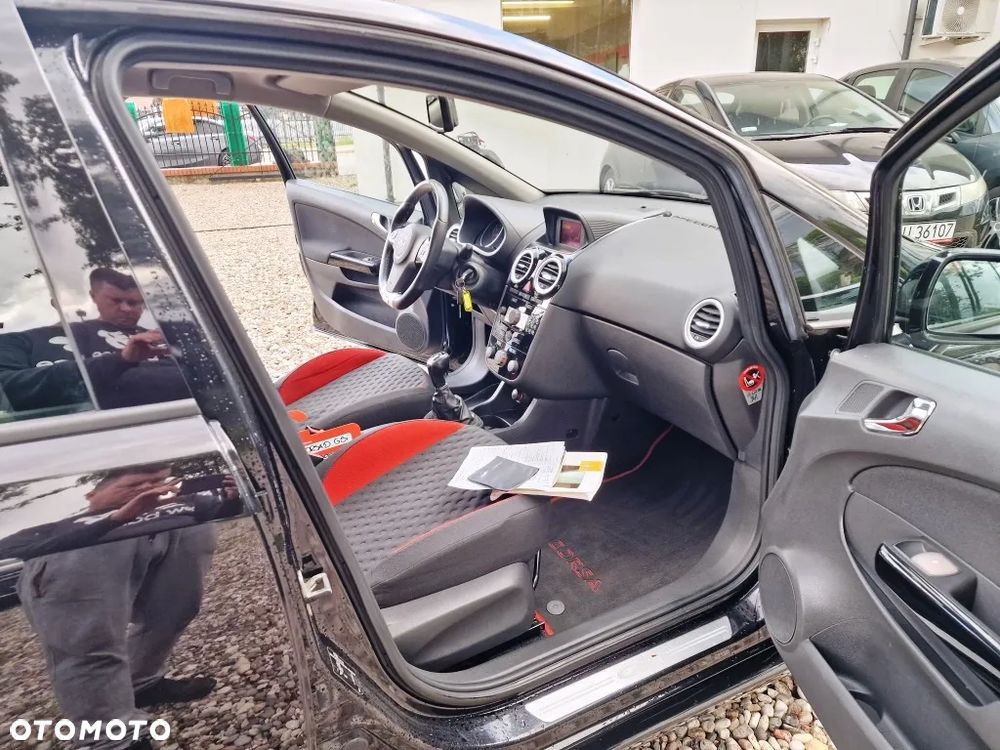 Opel Corsa 1.6 Turbo GSi - 15