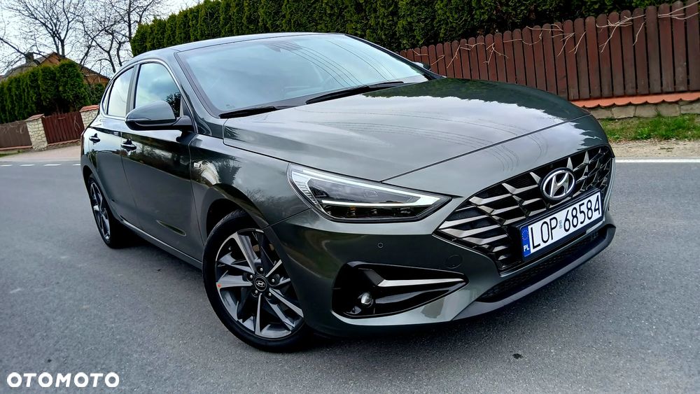 Hyundai i30 1.5 T-GDI 48V-Hybrid Intro - 1