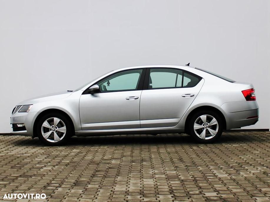 Skoda Octavia 2.0 TDI Ambition - 2
