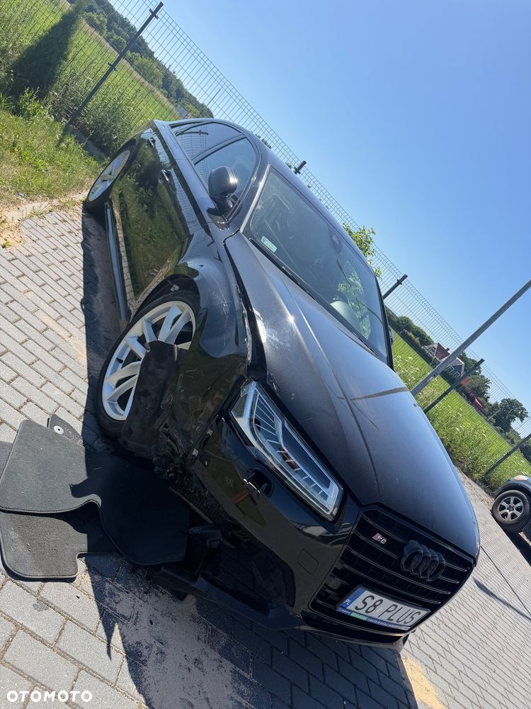 Audi S8 - 6