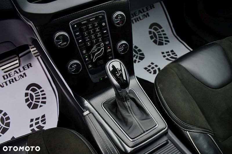 Volvo V40 D3 Geartronic RDesign - 15