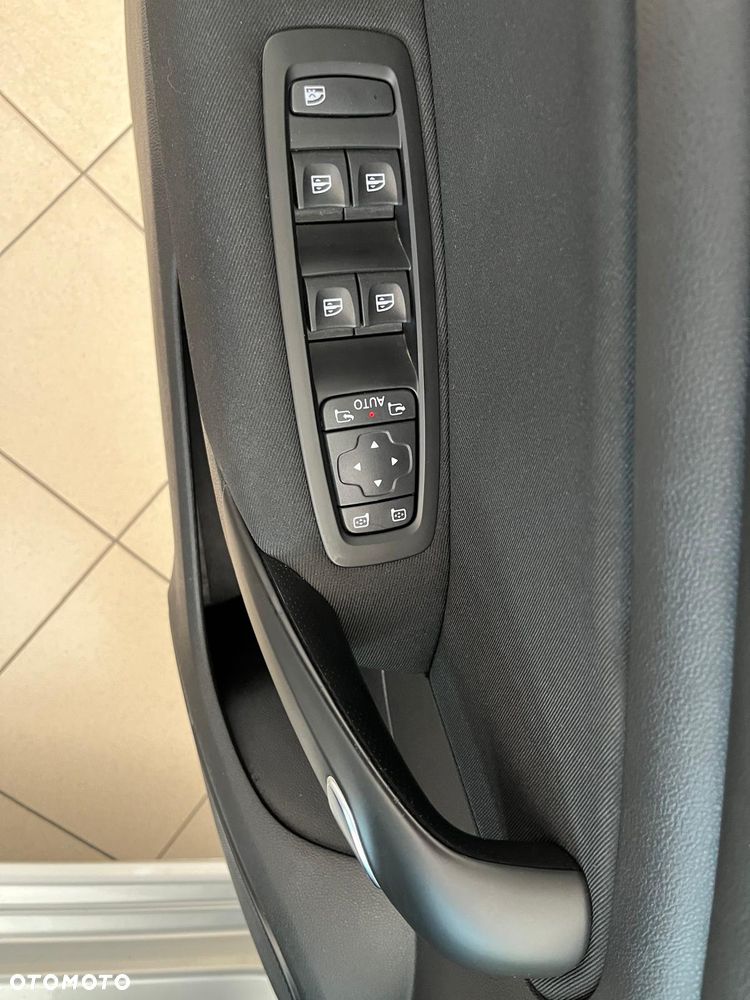Renault Megane 1.5 Blue dCi Zen - 16