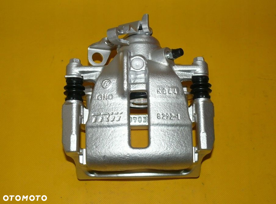 ZACISKI JARZMA LEWY PRAWY PRZÓD TYŁ VW TRANSPORTER T5 308/29,5 294/22mm 03- - 6