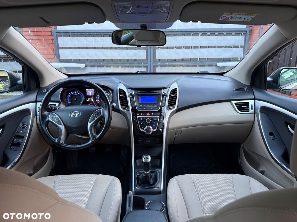 Hyundai i30 1.6 Comfort - 8