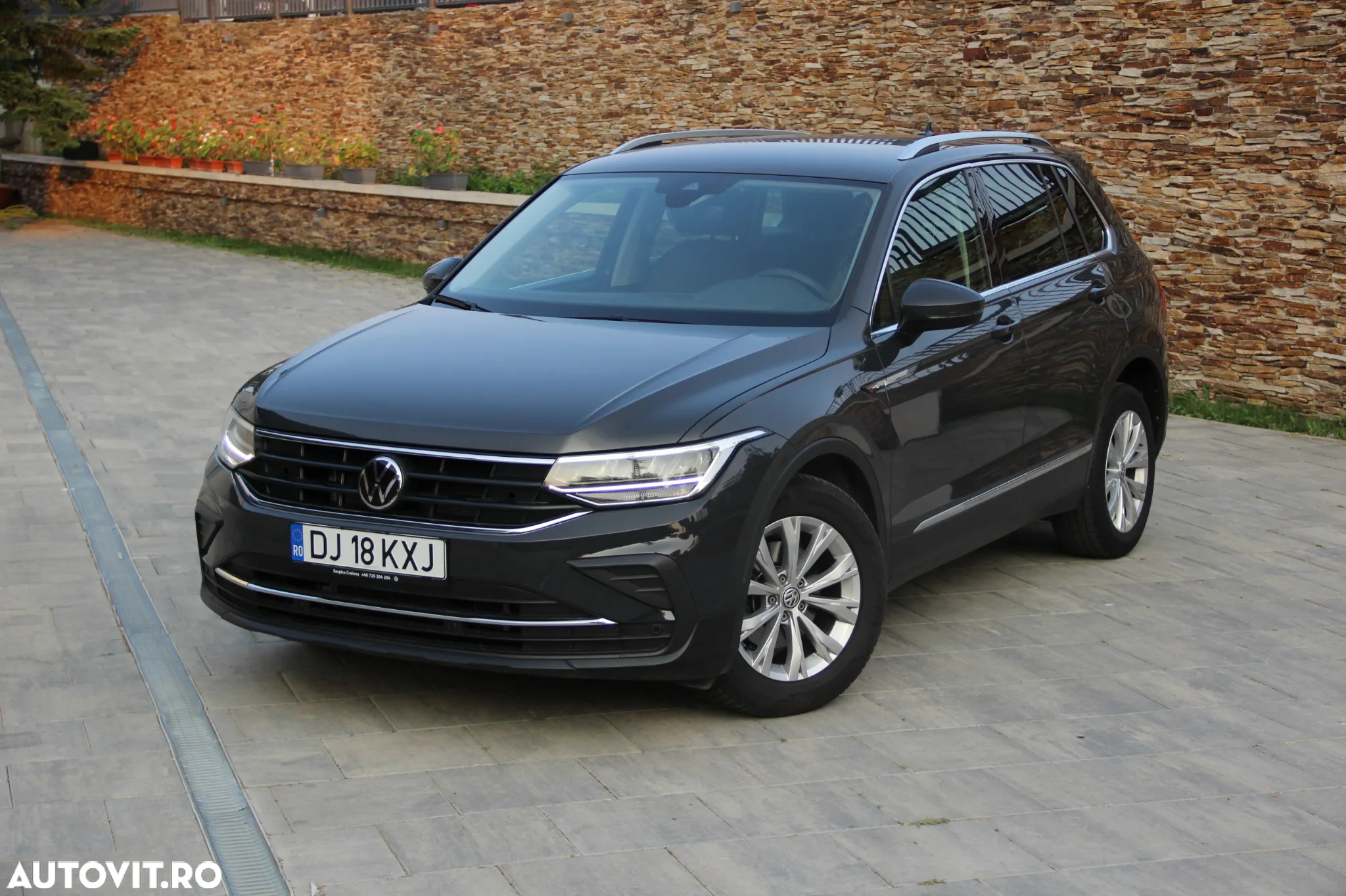 Volkswagen Tiguan 2.0 TDI DSG Elegance - 3