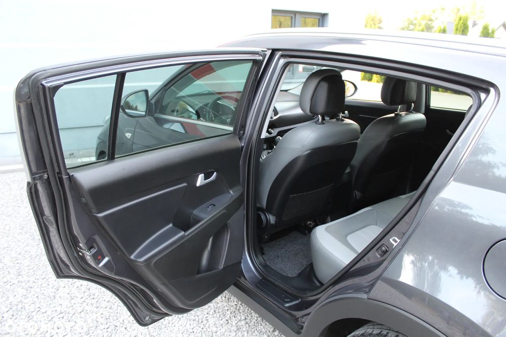 Kia Sportage 1.7 CRDI 2WD Attract - 17