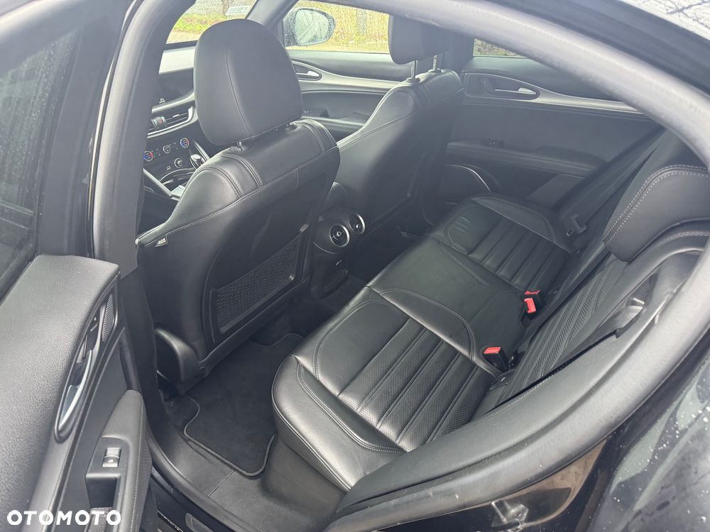 Alfa Romeo Stelvio 2.0 Turbo 16V AT8-Q4 Executive - 12