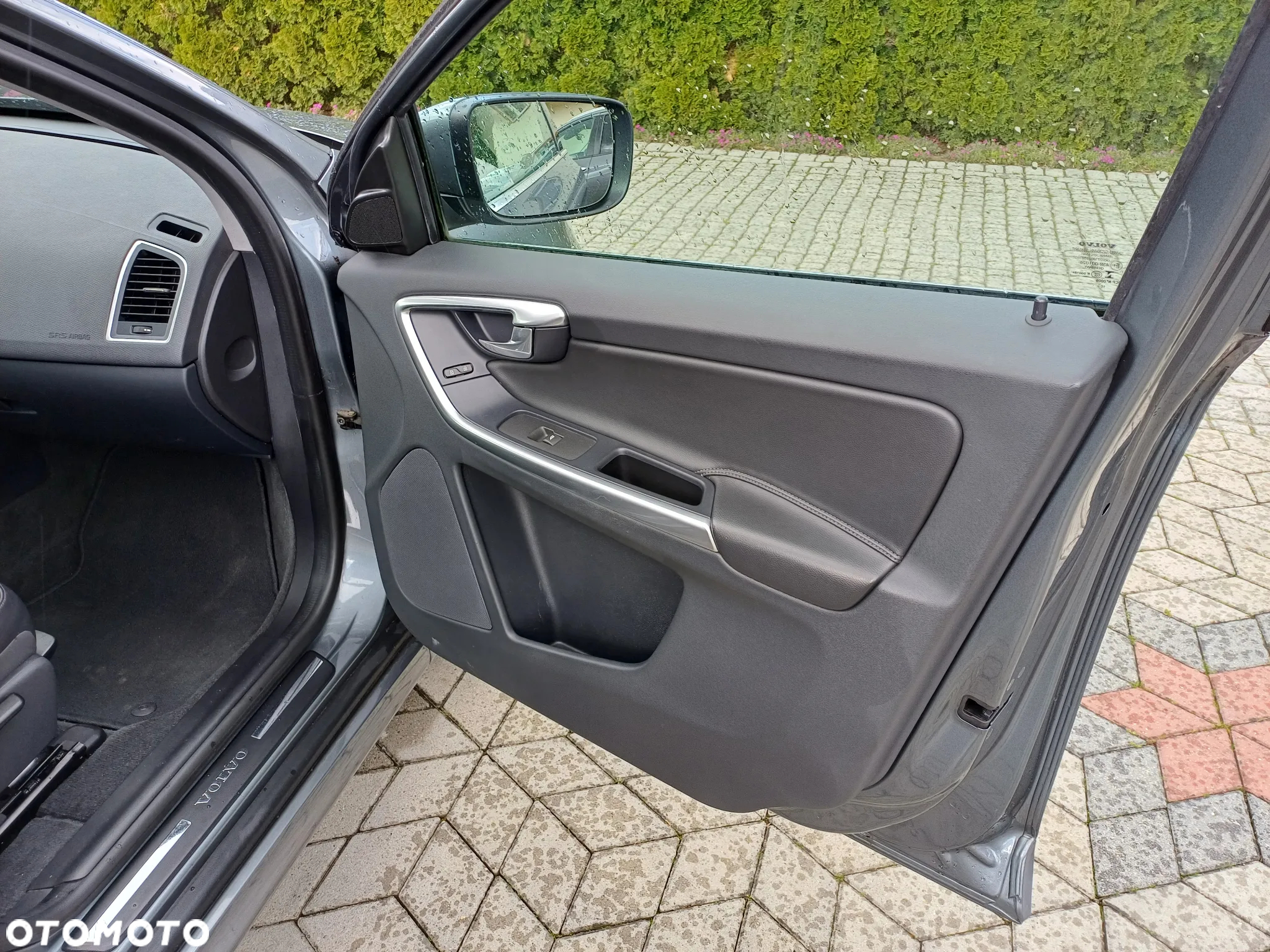 Volvo XC 60 D3 Drive-E Momentum - 27