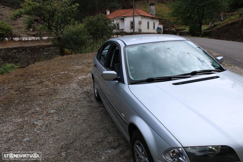 BMW 320 d — fotografia 14