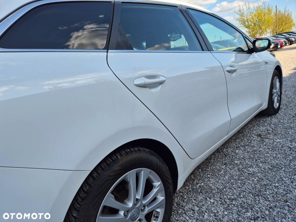 Kia Ceed 1.6 CRDi 128 Platinum Edition - 22