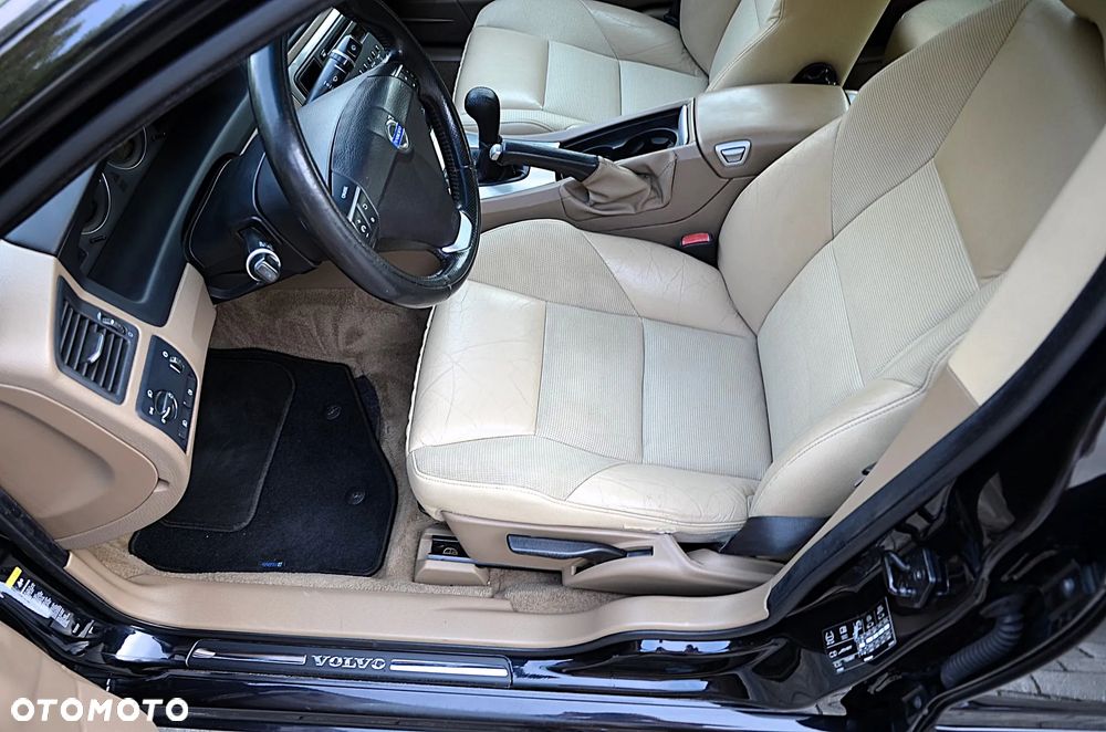 Volvo S60 2.4D Summum - 15