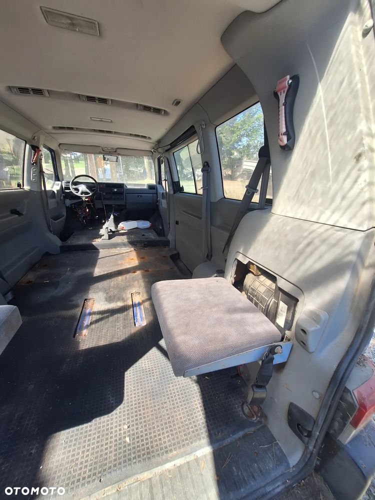 ŚRODEK BOCZEK TAPICERKA  TYŁ VW TRANSPORTER T4 CARAVELLE - 10