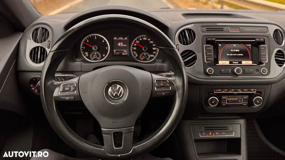 Volkswagen Tiguan 2.0 TDI DPF 4Motion BlueMotion Technology DSG Exclusive - 10