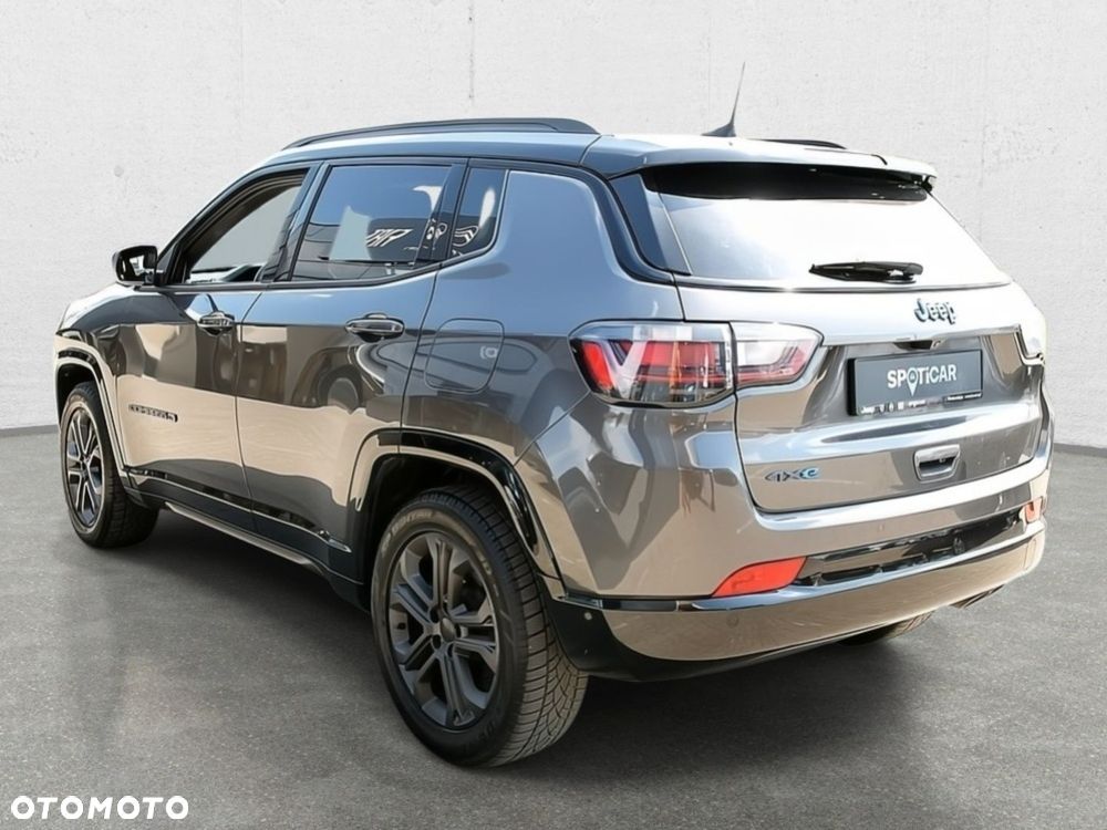 Jeep Compass - 10