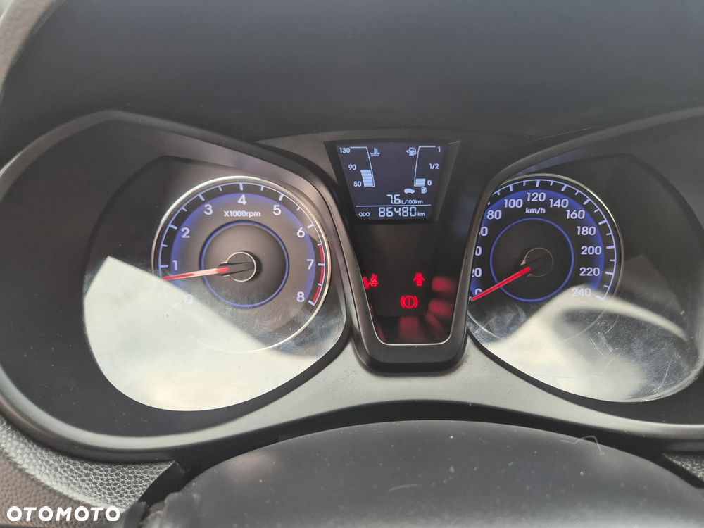 Hyundai ix20 1.6 blue YES Gold - 19