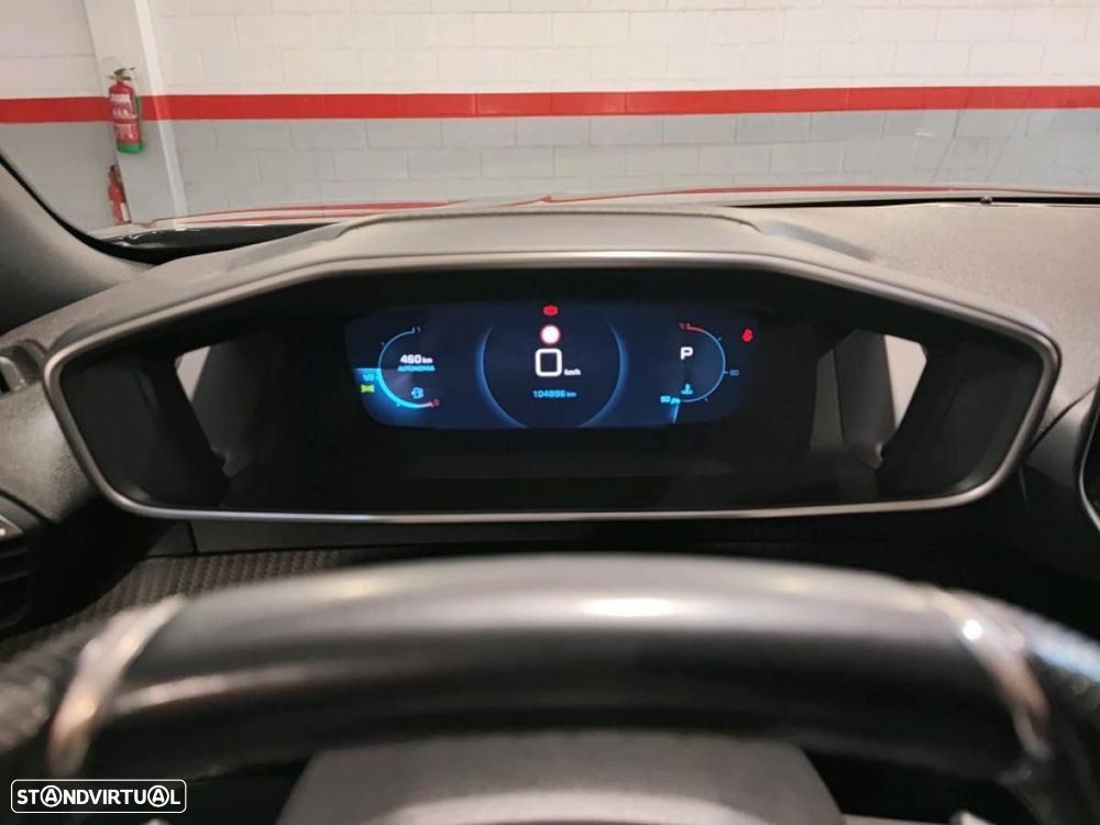 Peugeot 2008 1.5 BlueHDi GT EAT8 - 6