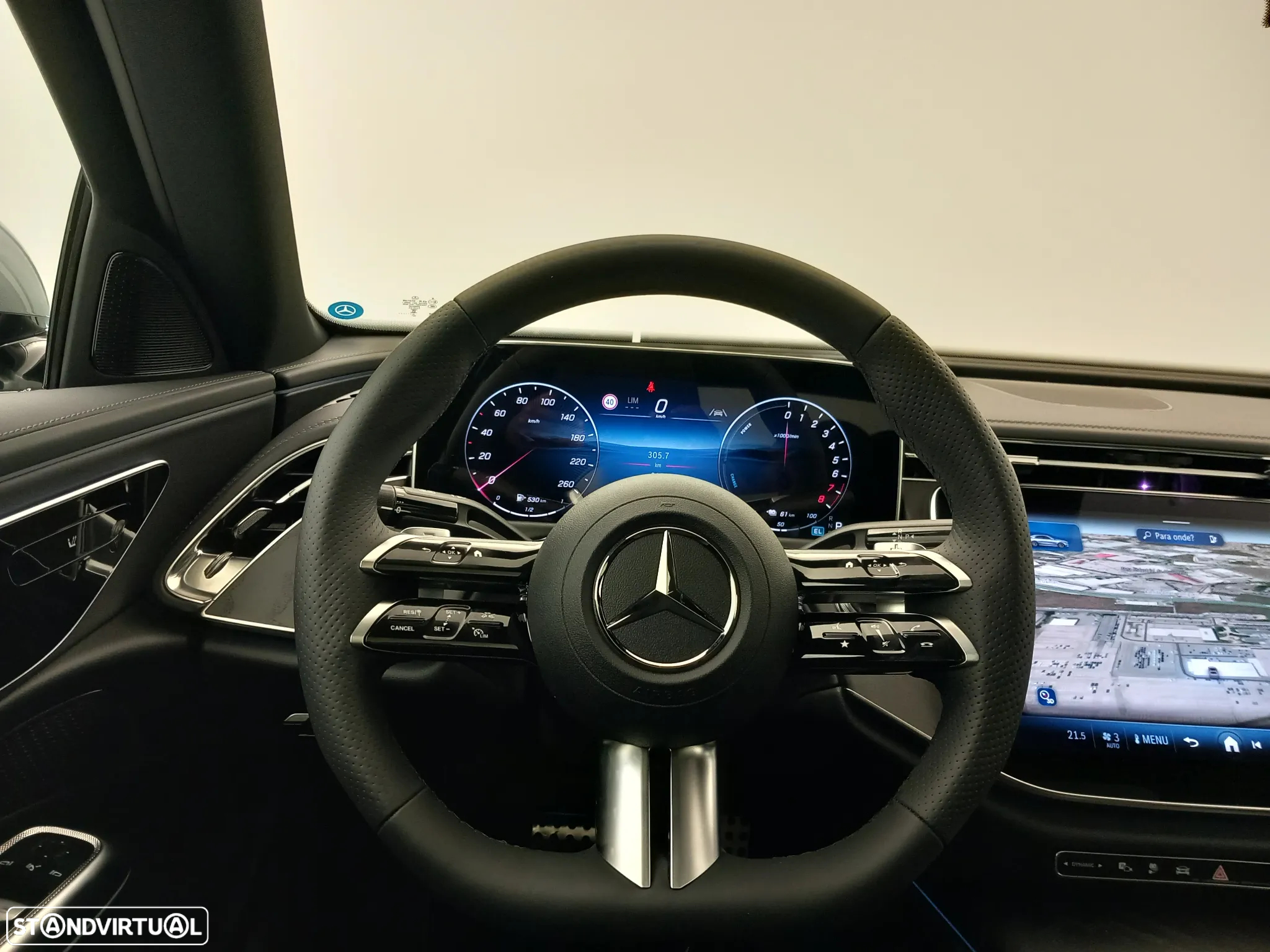 Mercedes-Benz E 300 Standard - 19