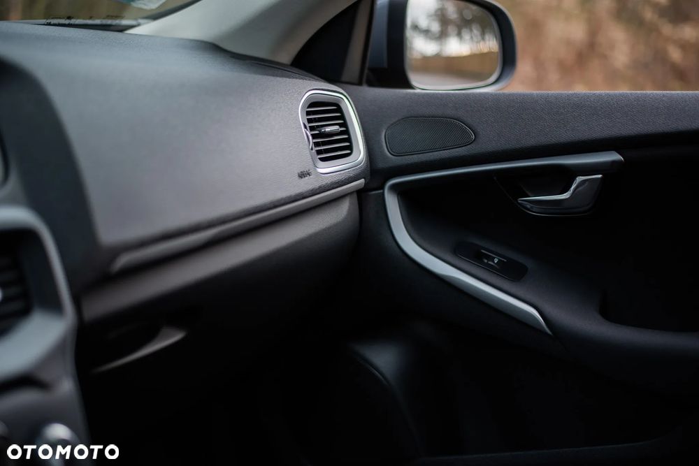 Volvo V40 T2 Geartronic Kinetic - 25